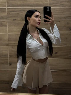 Karolina photo 3